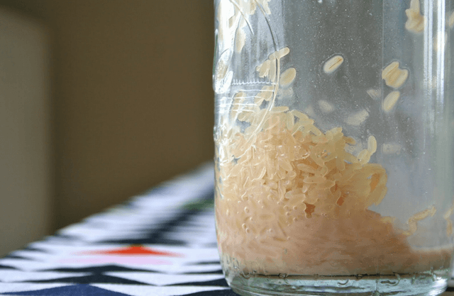 Unusual cleaning hacks - cleaning bottles with rice