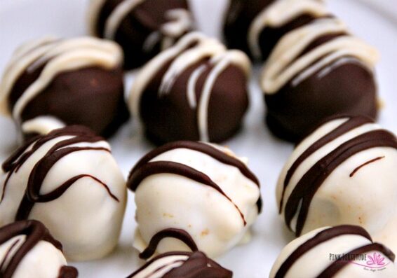 Gingerbread truffles drizzled with chocolate