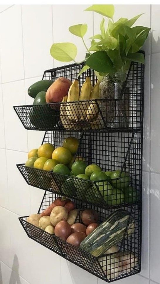 Hanging Wire Grid to Store Vegetables