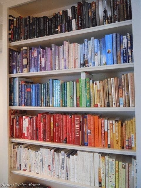 31 Best Bookshelf Organization Ideas, How To Arrange Books In A Bookcase