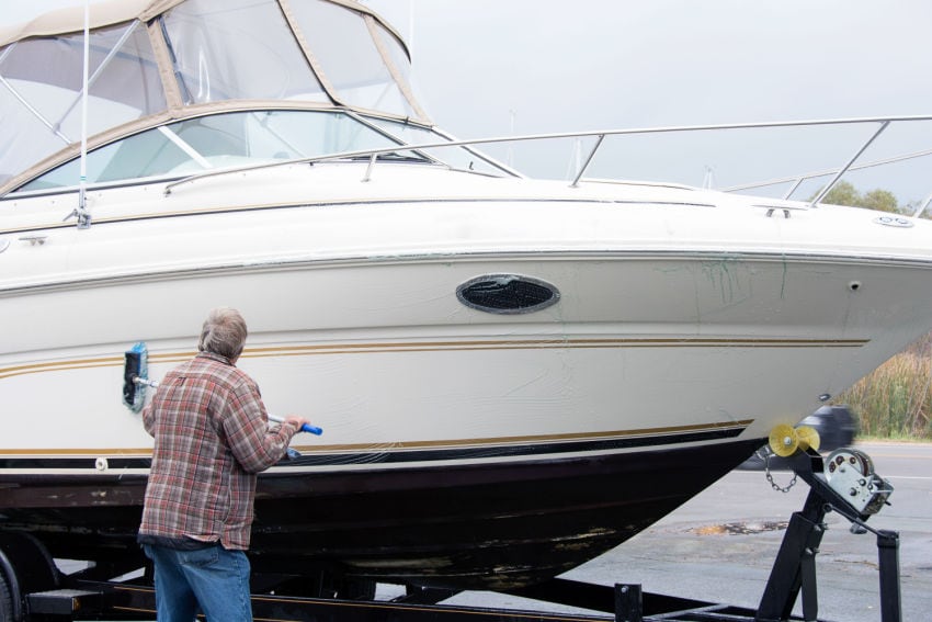 cleaning boat hull