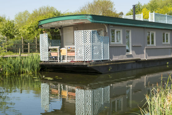 house boat on water