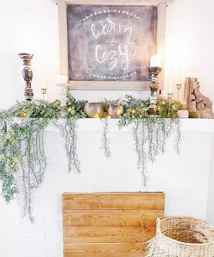 Decorate Your Mantel with these Farmhouse Style Decor Ideas